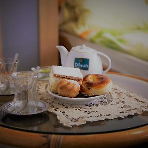 Kleine Kamer met Twee Aparte Bedden